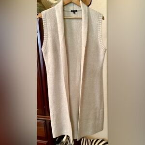 21 Main Size: Large Women's Cream Sweater Vest Cowl Collar Mint Condition